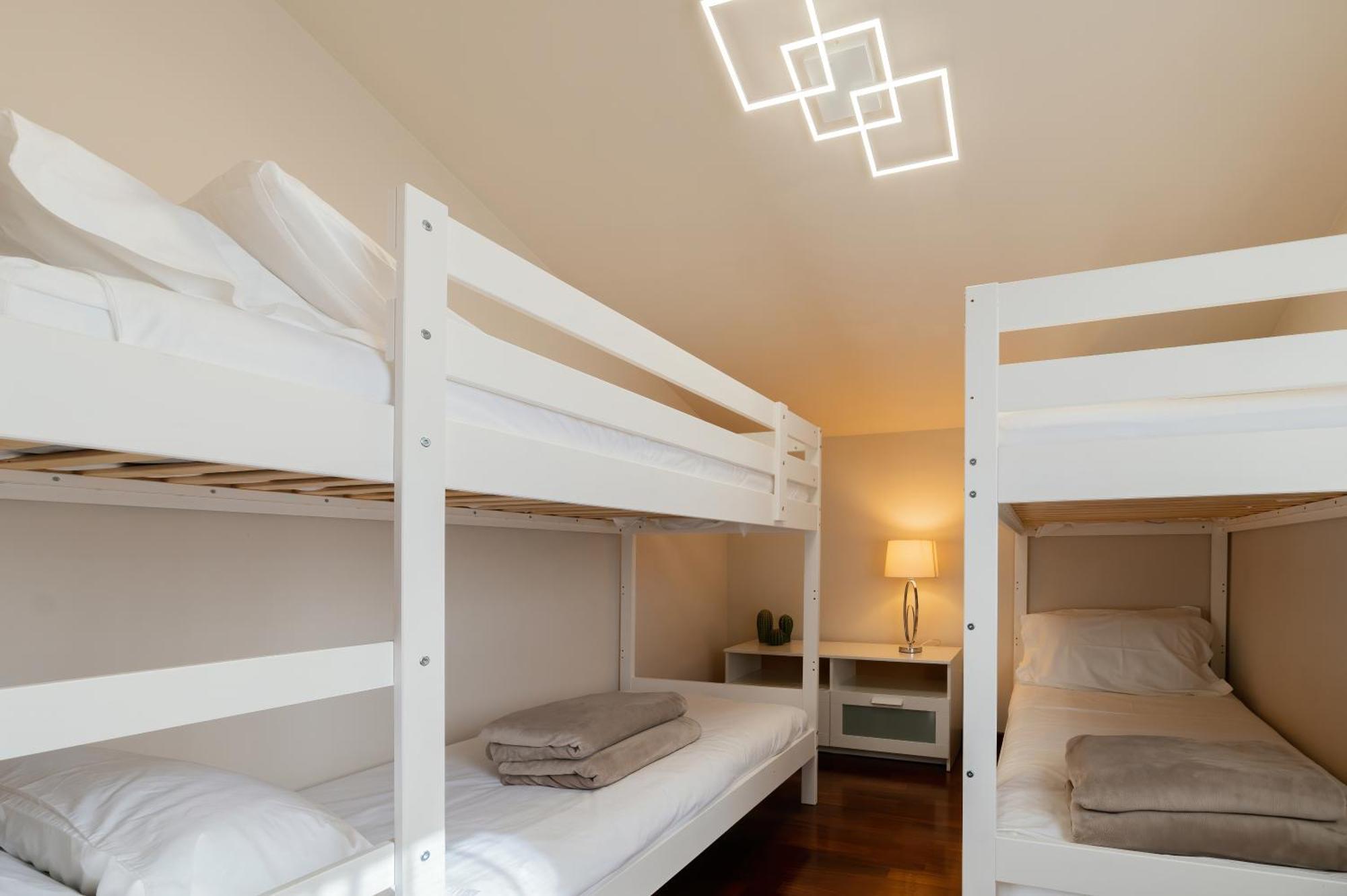 Casa Di Iaio - 90 M2 Apt With Free Wi-Fi, Netflix, Home Cinema & Parking Gorizia Bagian luar foto