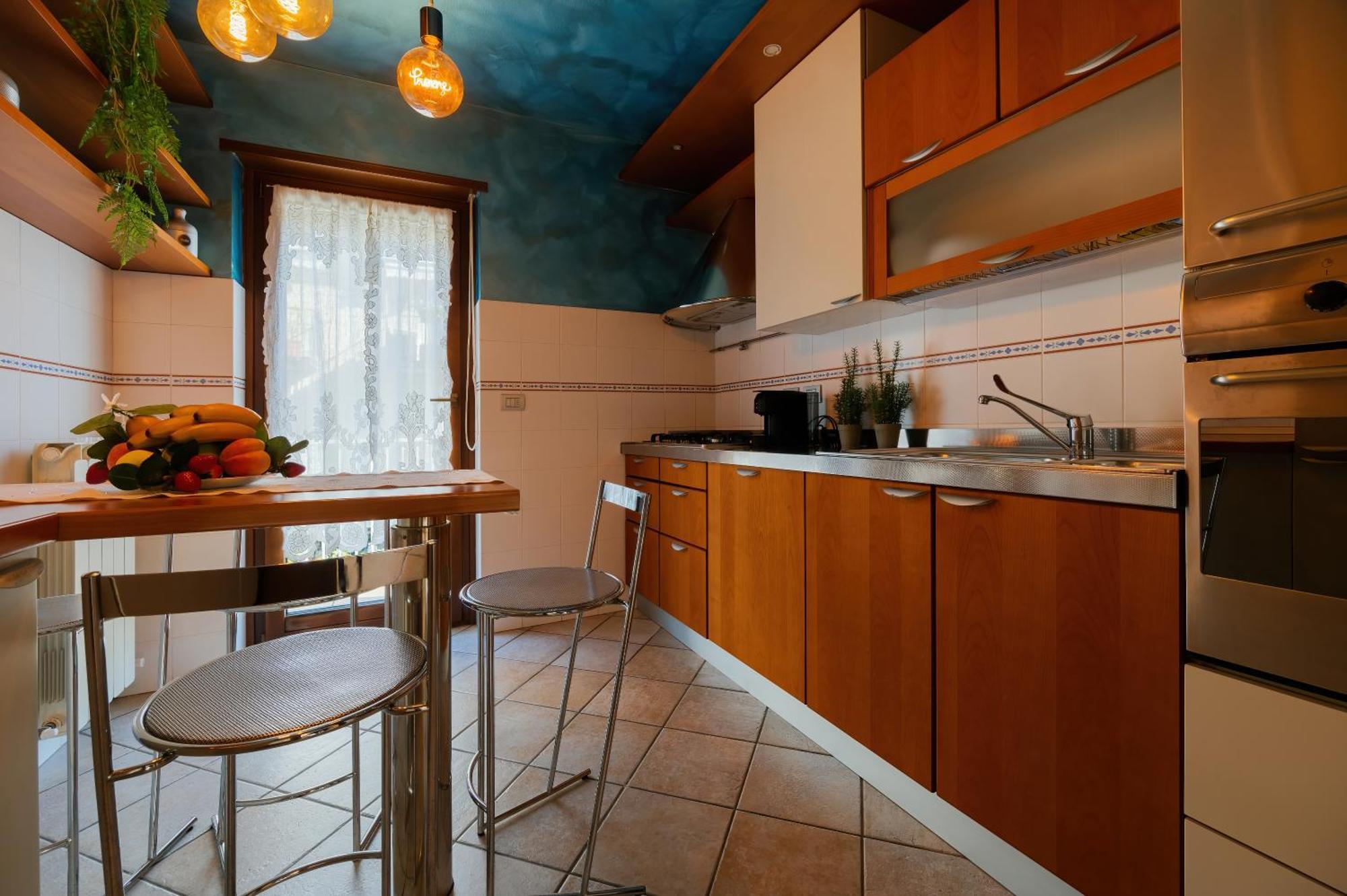Casa Di Iaio - 90 M2 Apt With Free Wi-Fi, Netflix, Home Cinema & Parking Gorizia Bagian luar foto